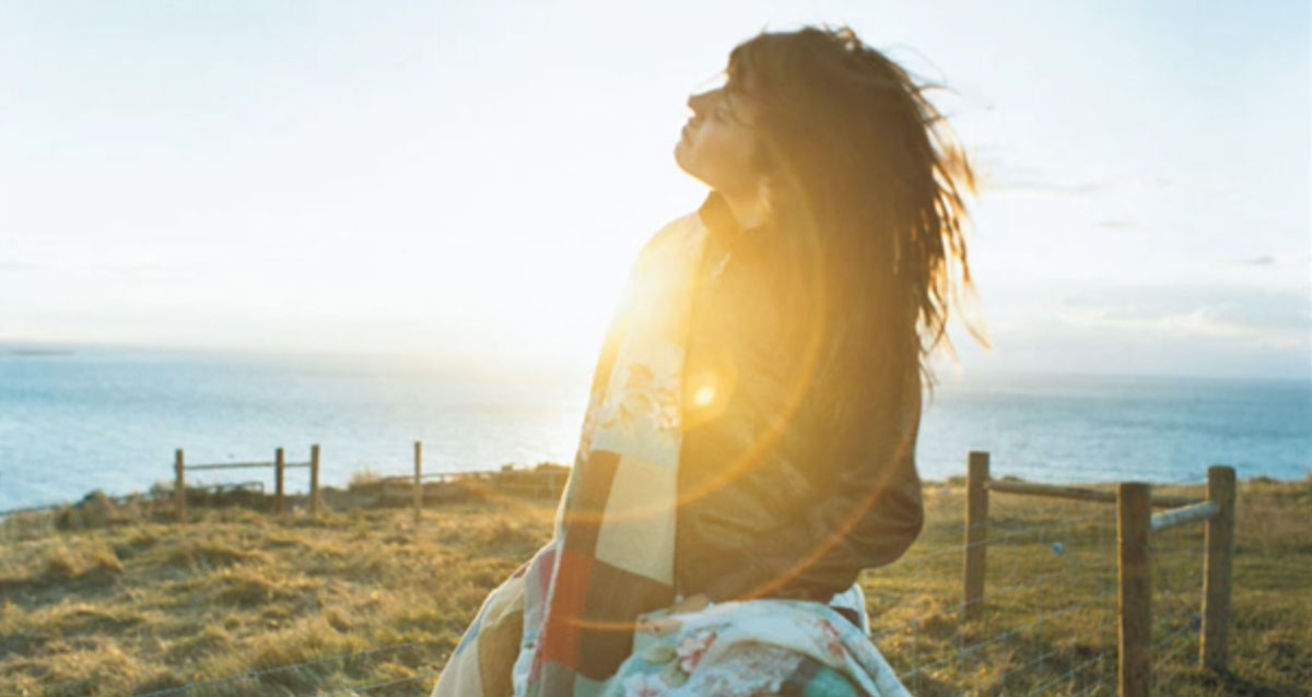 Feist by the sea